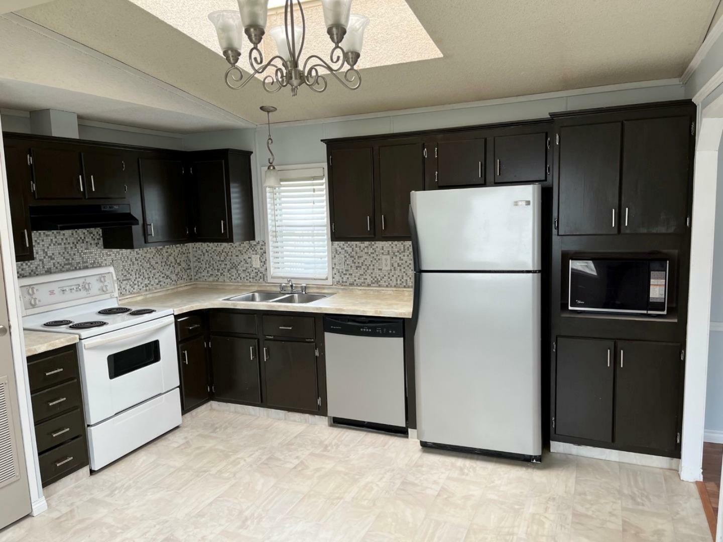 Property Photo: 20 Des Compagnon Avenue AB T0H 3B0