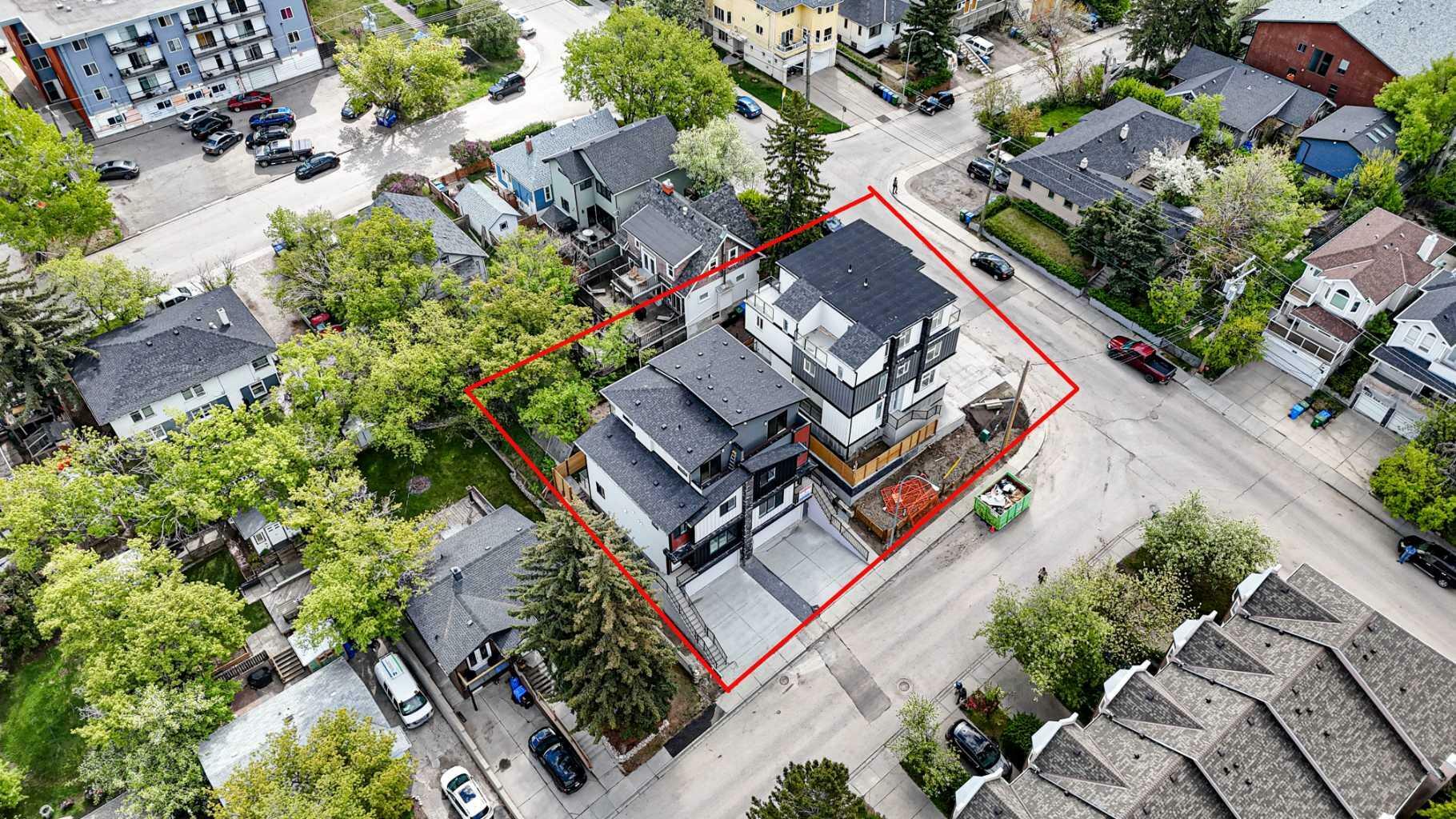 Property Photo: 2526 16 Street SW AB T2T 4E9