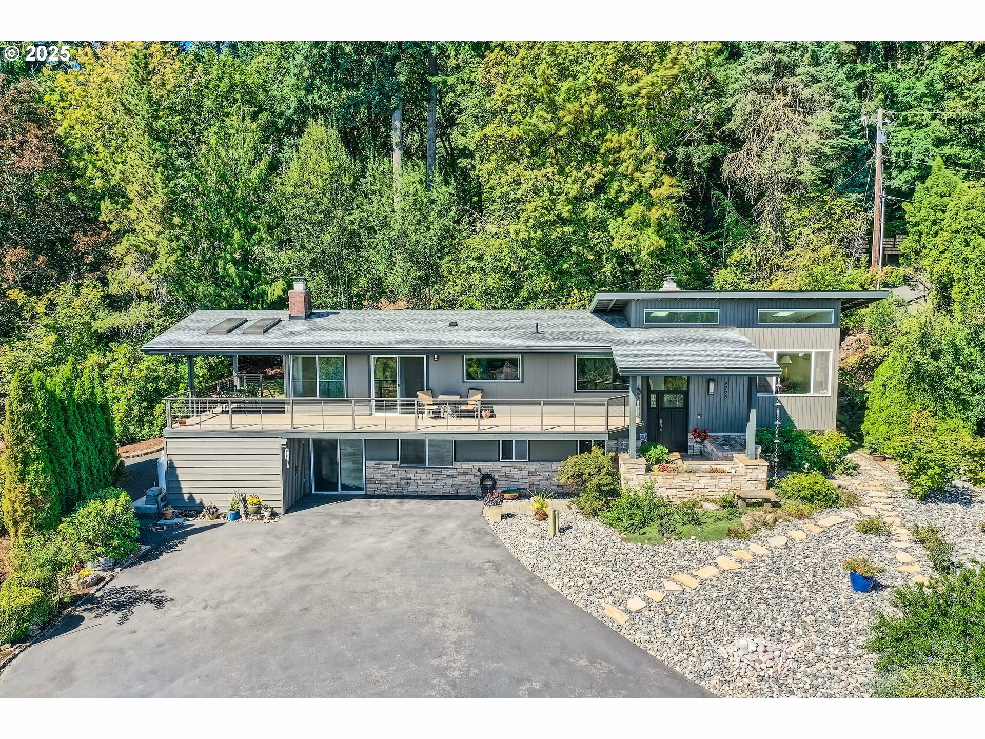 Property Photo: 9775 SE 302nd Ln OR 97009