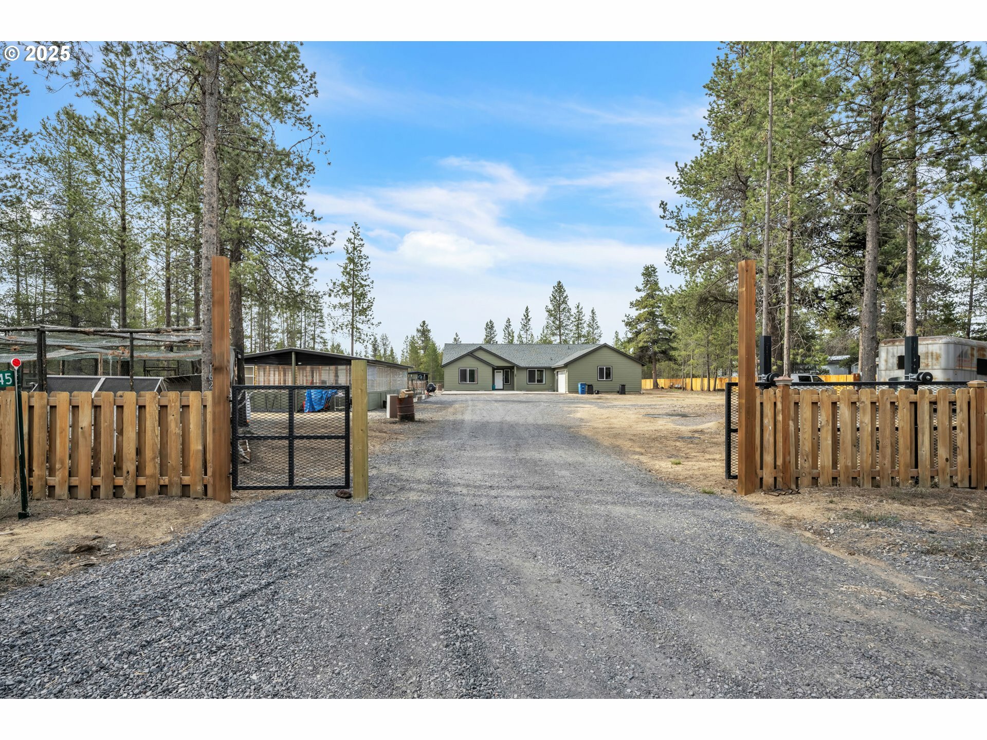 Property Photo: 16245 Sparks Dr OR 97739