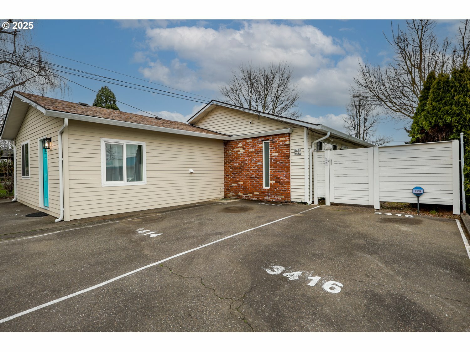 Property Photo: 3414 SE 62nd Ave OR 97206