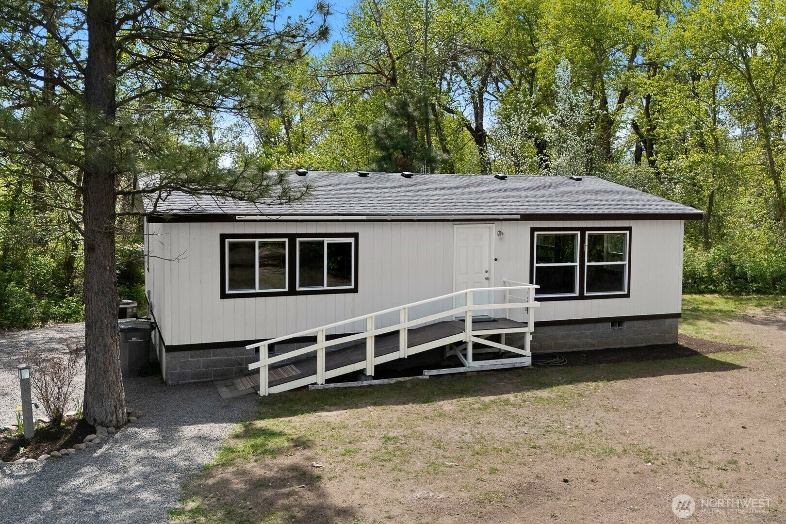 421  Cottonwood Road  Thorp WA 98946 photo