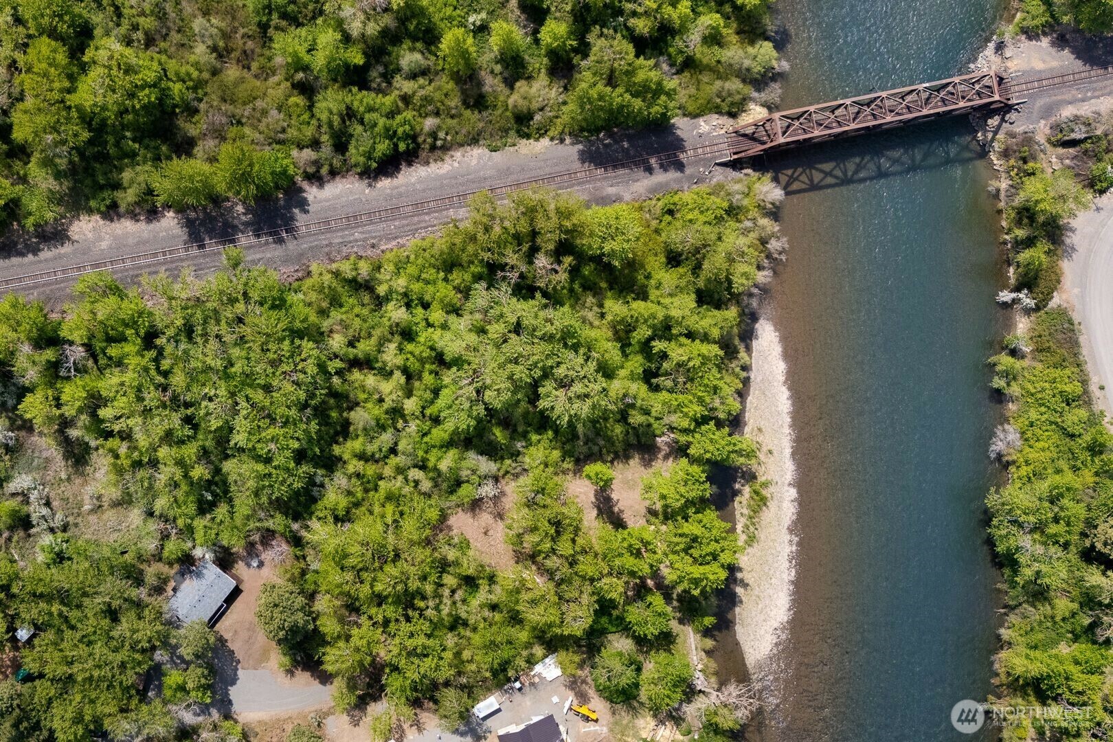 Property Photo:  421  Cottonwood Road  WA 98946 