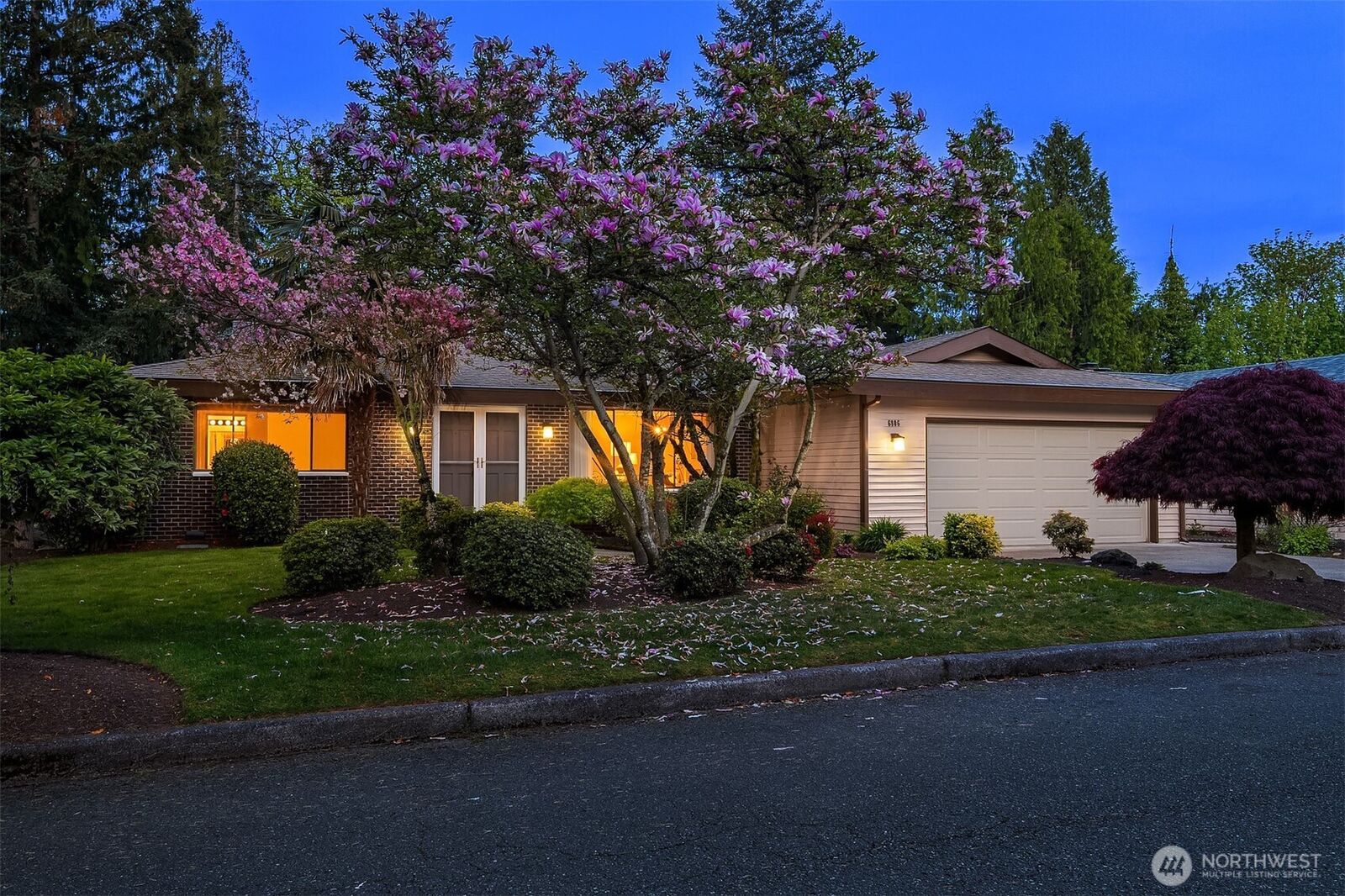 Property Photo:  6806  131st Avenue SE  WA 98006 