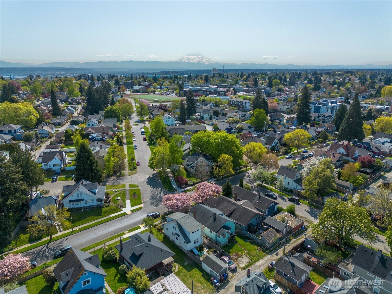 Property Photo: 1008 N Steele Street WA 98406