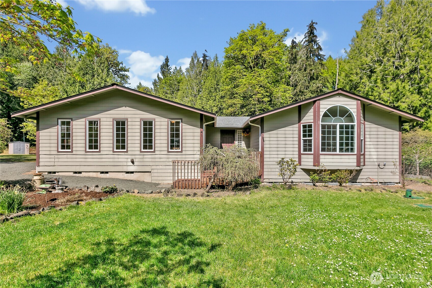 Property Photo: 41 E Leaf Lane WA 98584