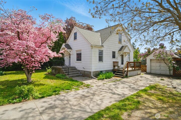 Property Photo:  25 NW B Street  WA 99324 