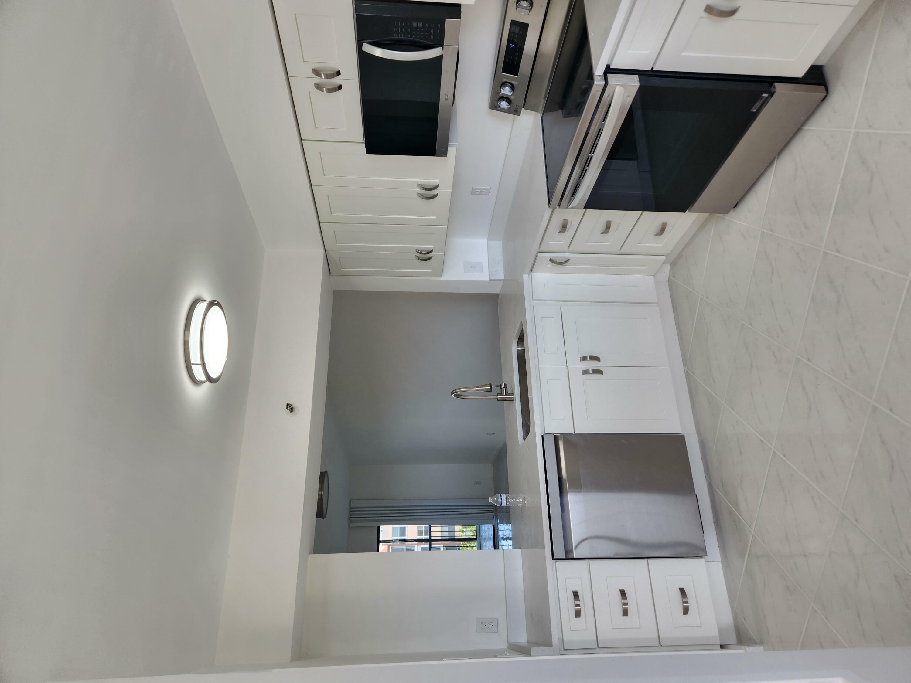Property Photo: 14475 N Strathmore Lane 707 FL 33446