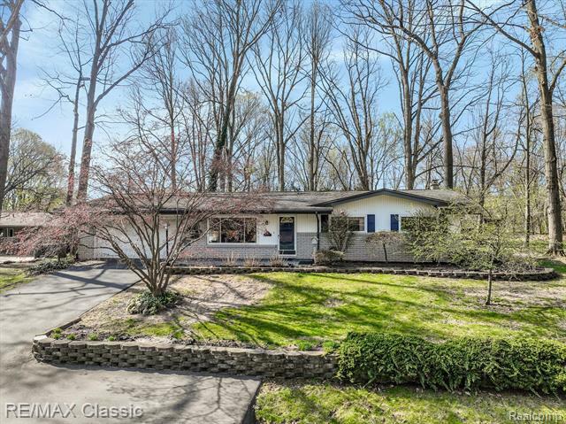 11004 Timberline Drive  Shelby Twp MI 48316 photo