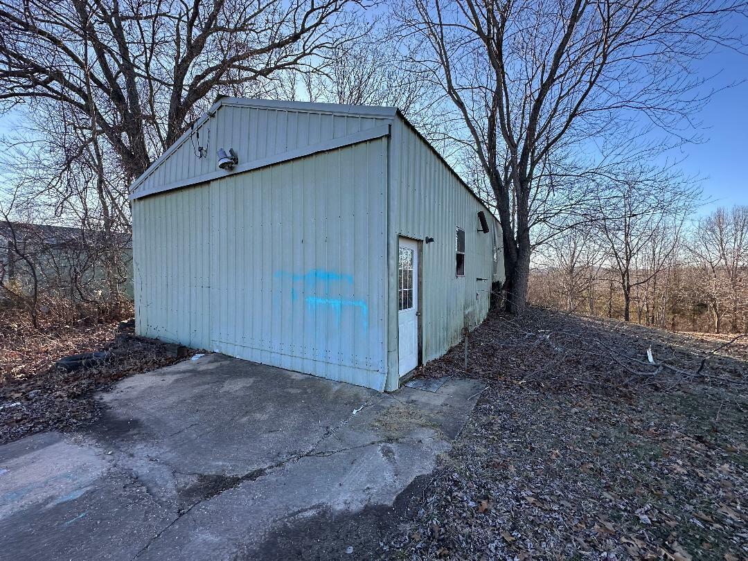 Property Photo: 629 S Eagle Street MO 65717