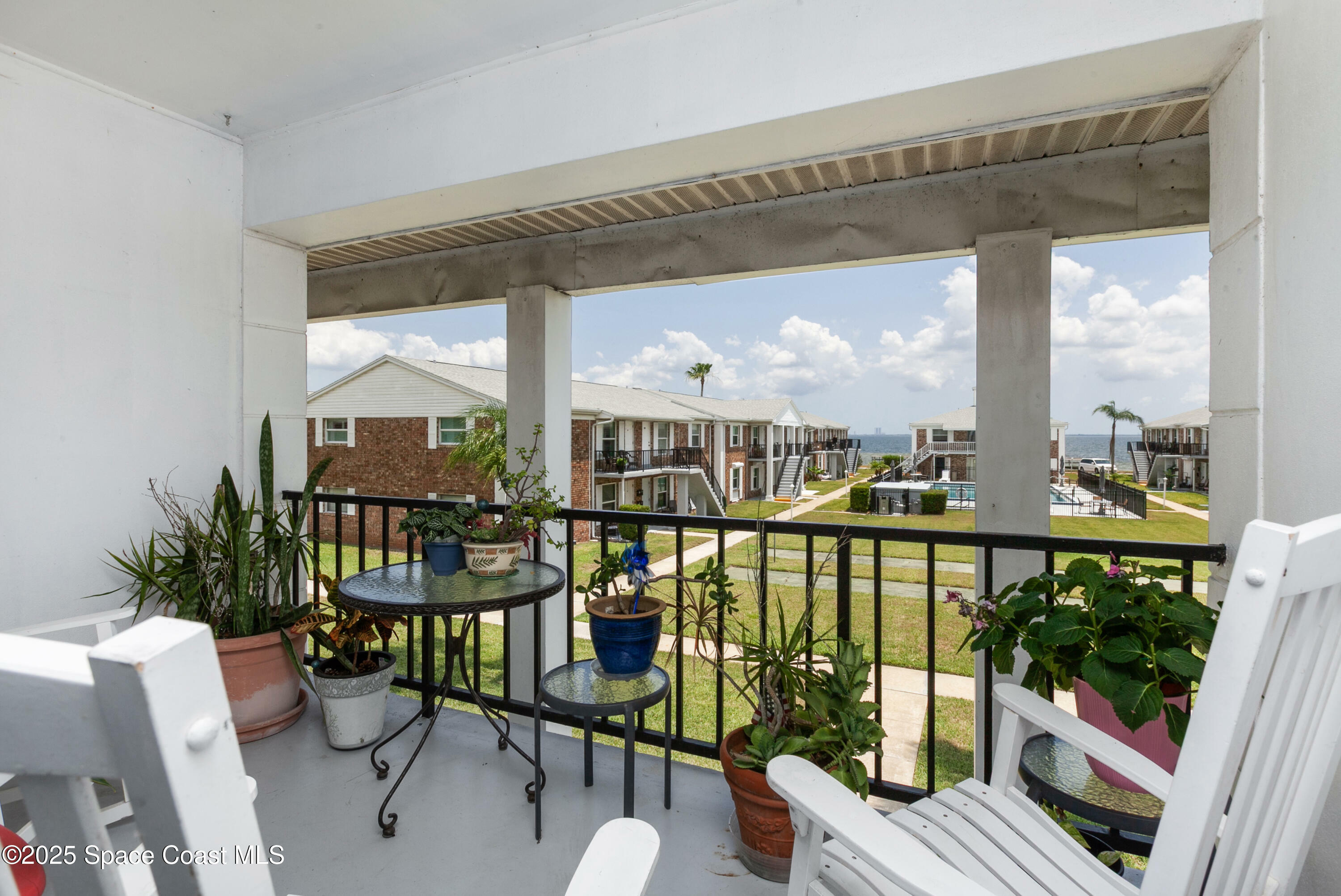 Property Photo: 190 E Olmstead Drive FL 32780