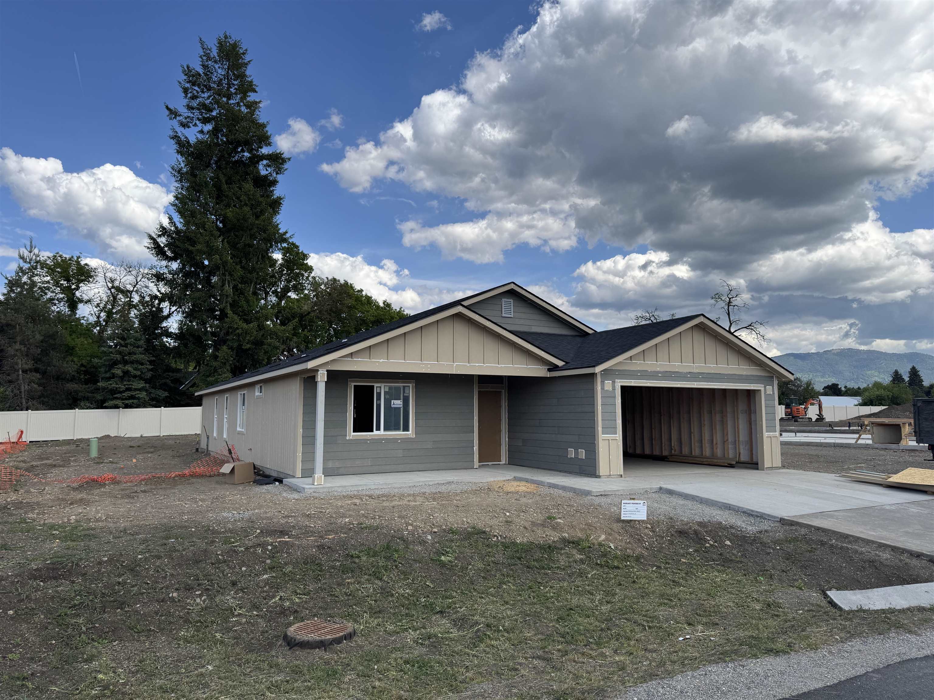 Property Photo: 5 S Rivista Ln WA 99016