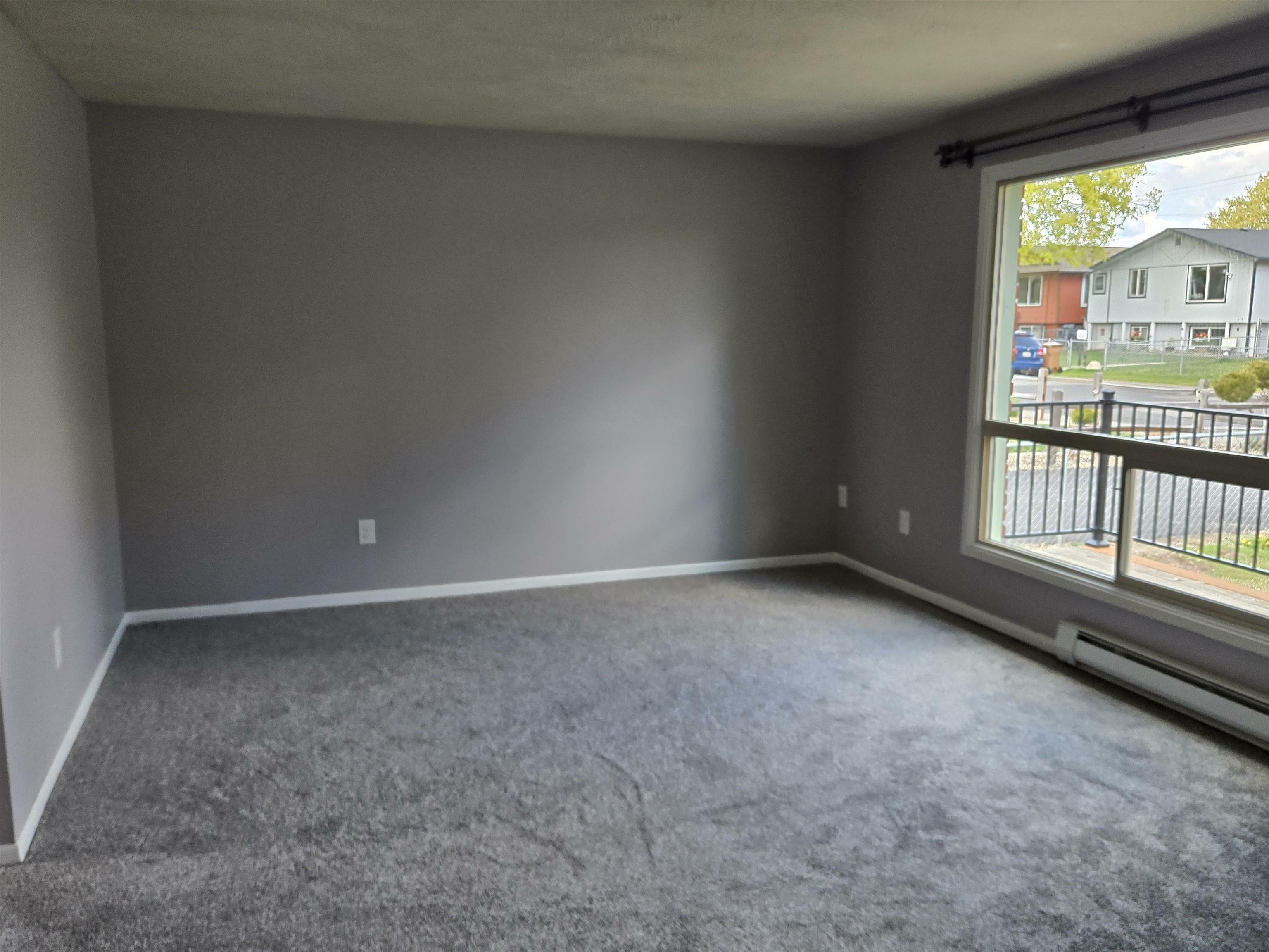 Property Photo: 702 E Bismark Ave WA 99208