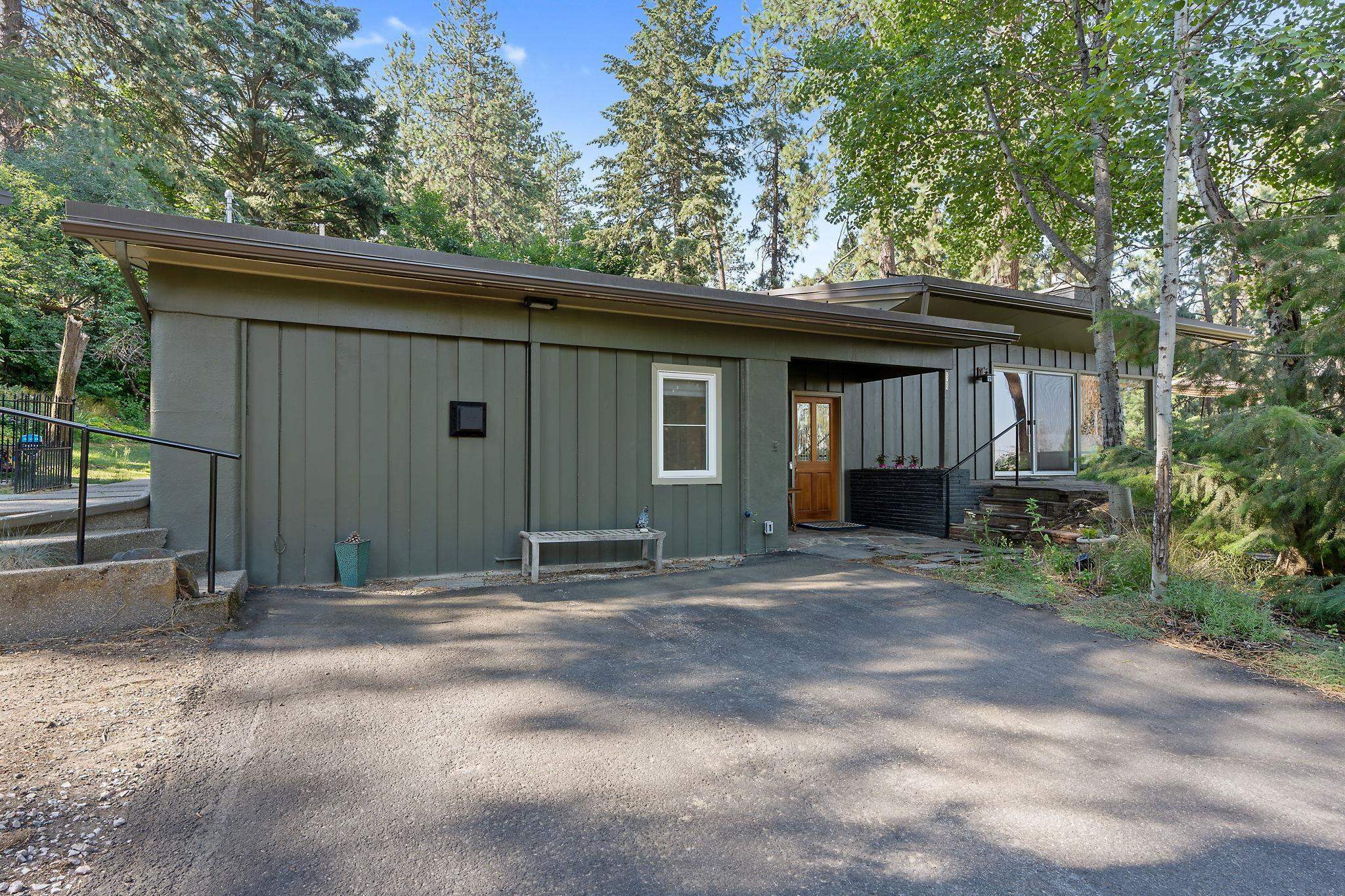 Property Photo: 4725 S Glenrose Rd WA 99223