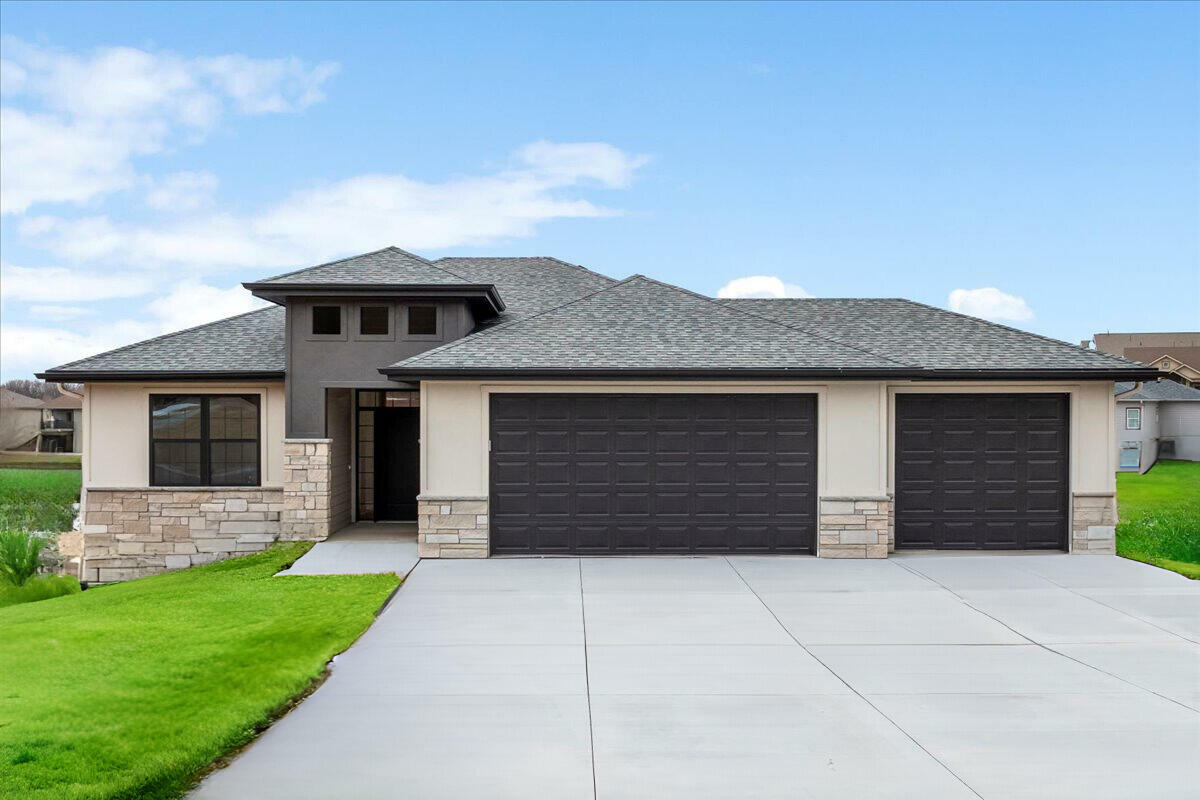 Property Photo: 22041 Elderberry Road IA 51534