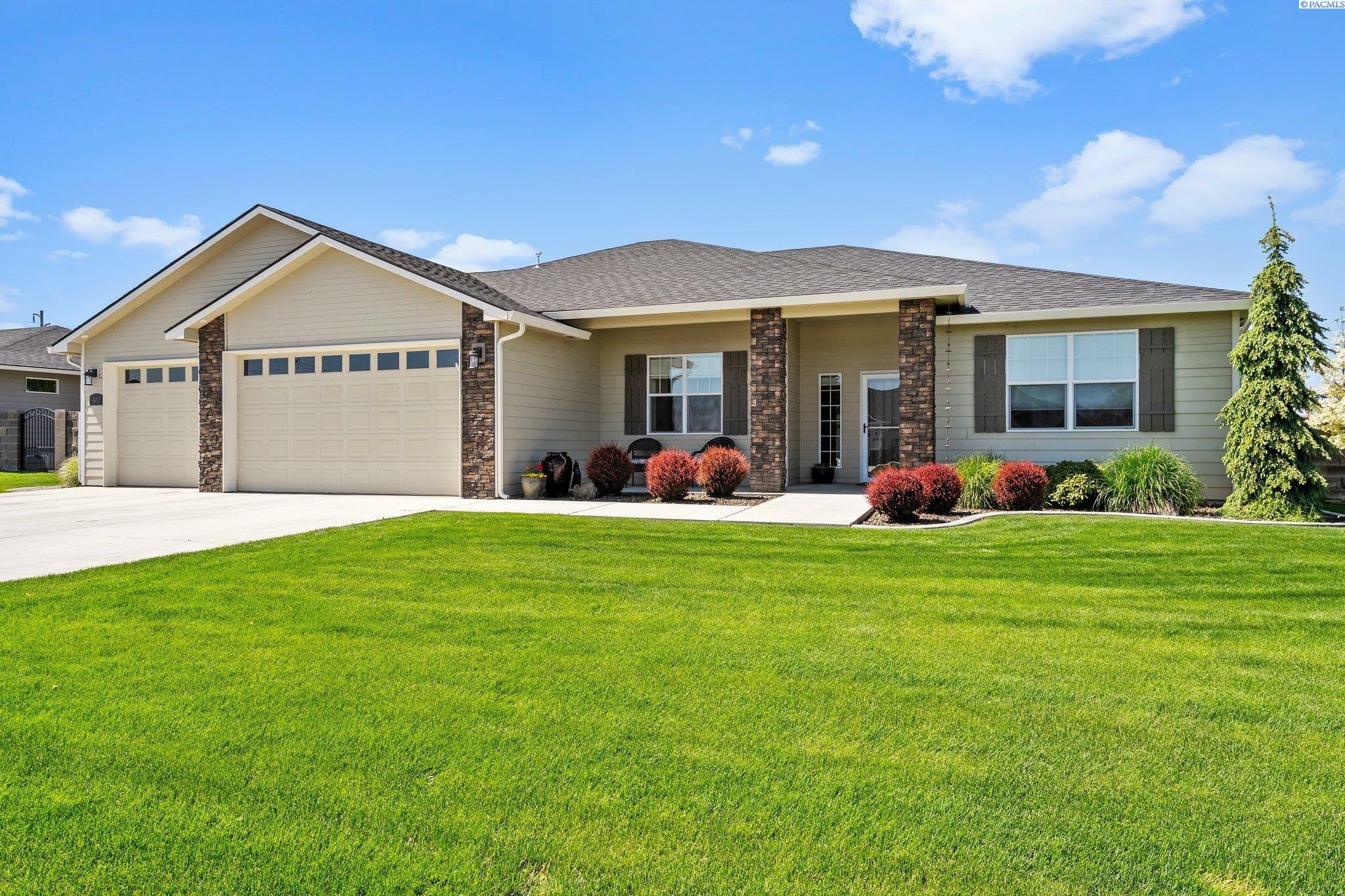 1602 Steele Ct.  Pasco WA 99301 photo