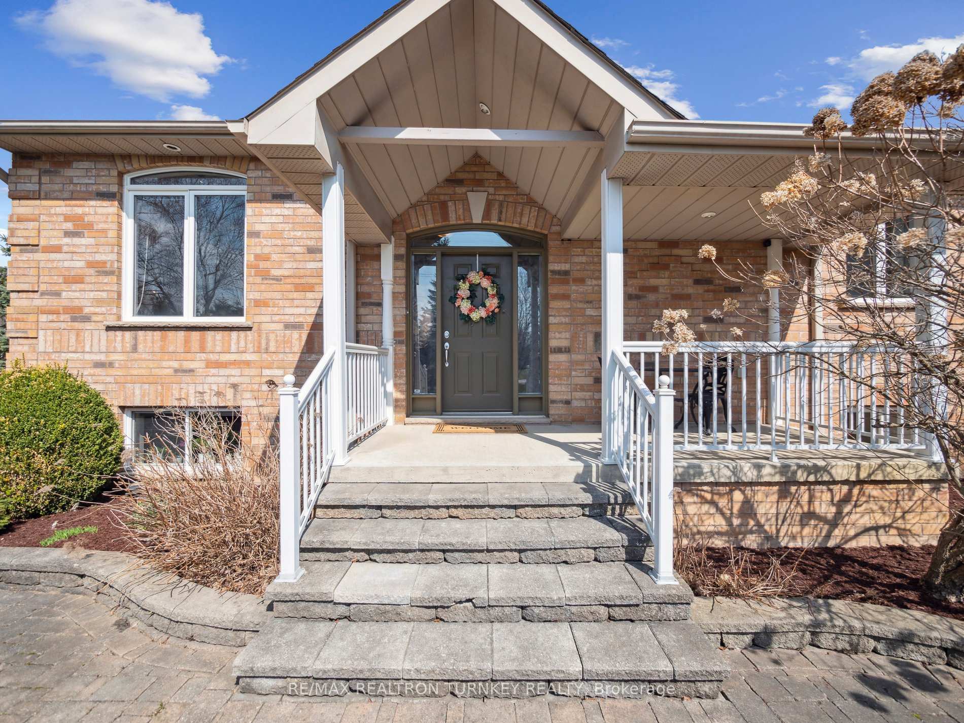Property Photo:  20173 Bathurst Street  ON L9N 1N3 