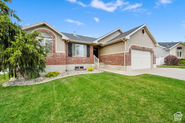 Property Photo: 864 N Crimson Ln UT 84037