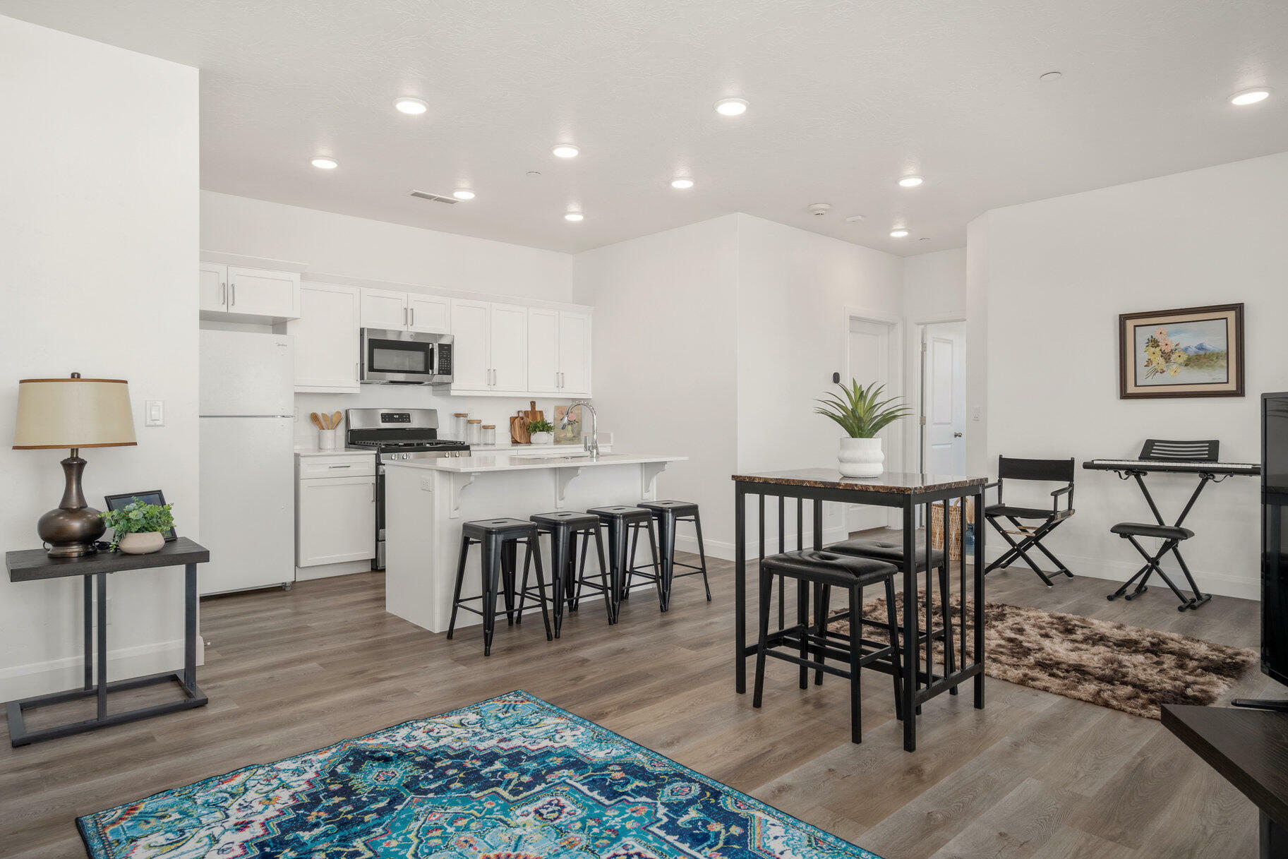 Property Photo: 5801 S Garnet #2-301 UT 84790