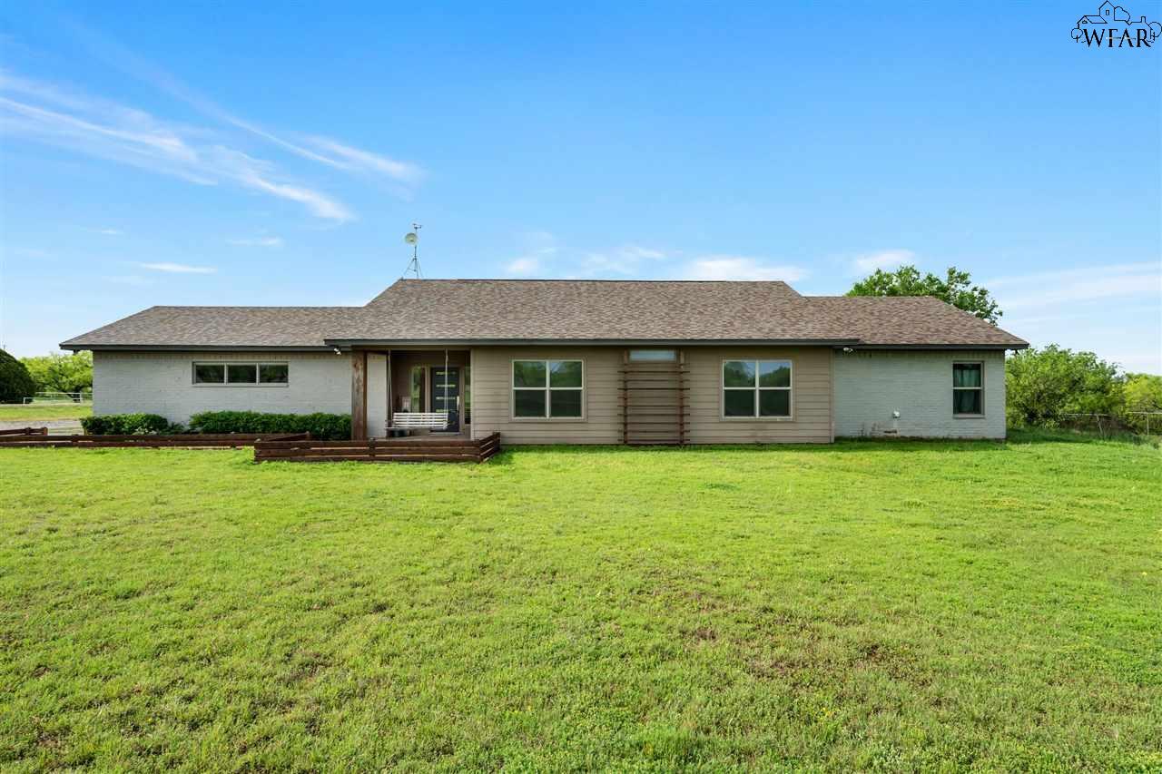 Property Photo: 590 Minnetonga Trail TX 76310