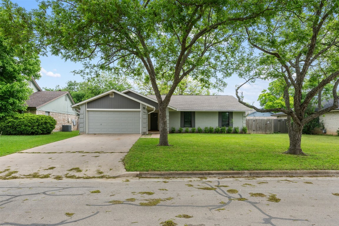 Property Photo: 1003 Whispering Drive TX 78664