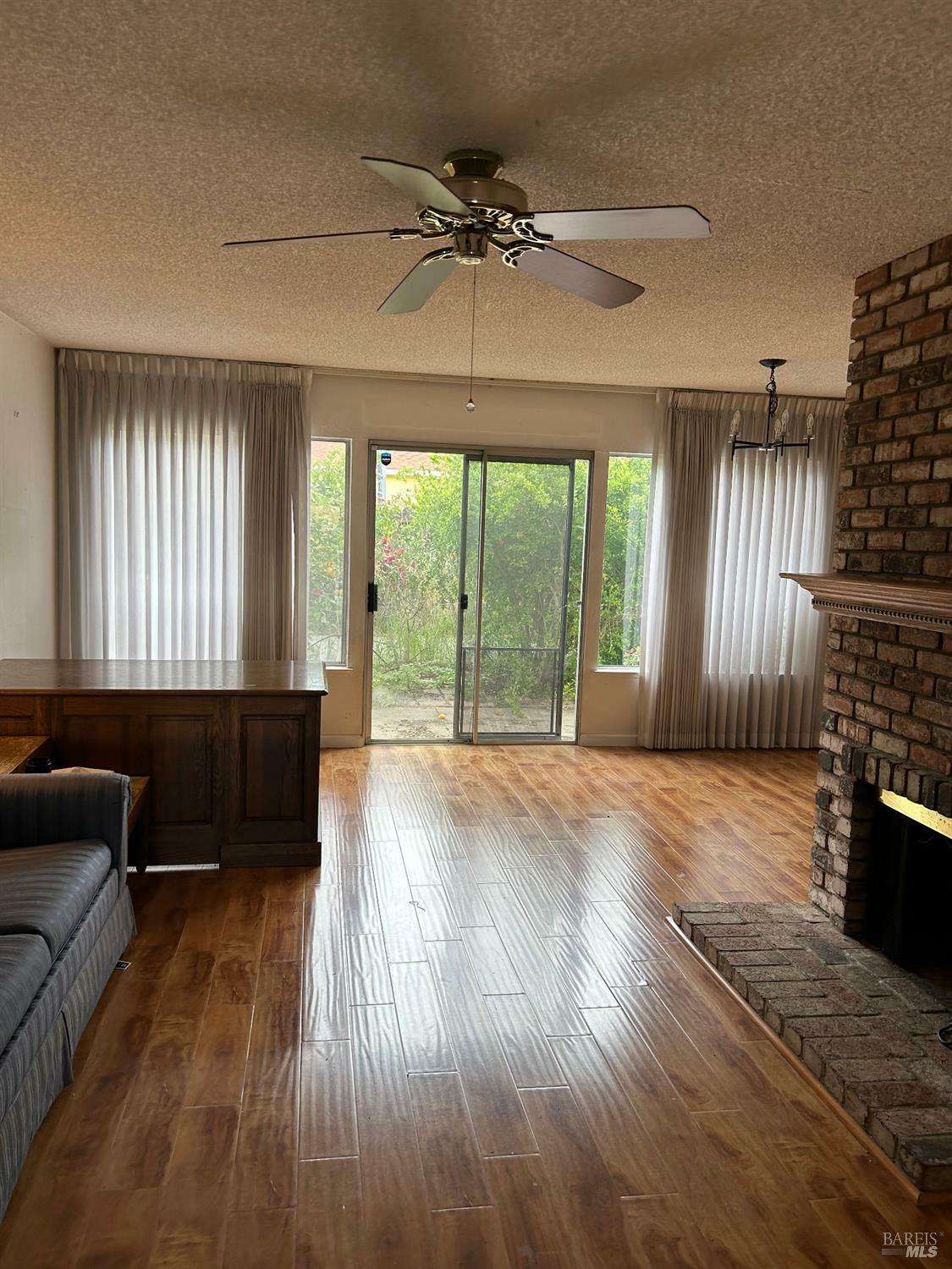 Property Photo: 662 Berkeley Way CA 94533