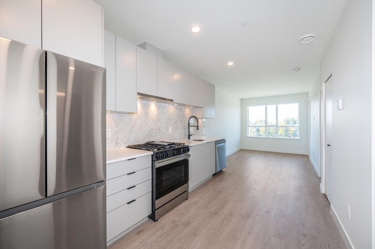 Property Photo: 13238 105th Avenue 509 BC V3T 0W1