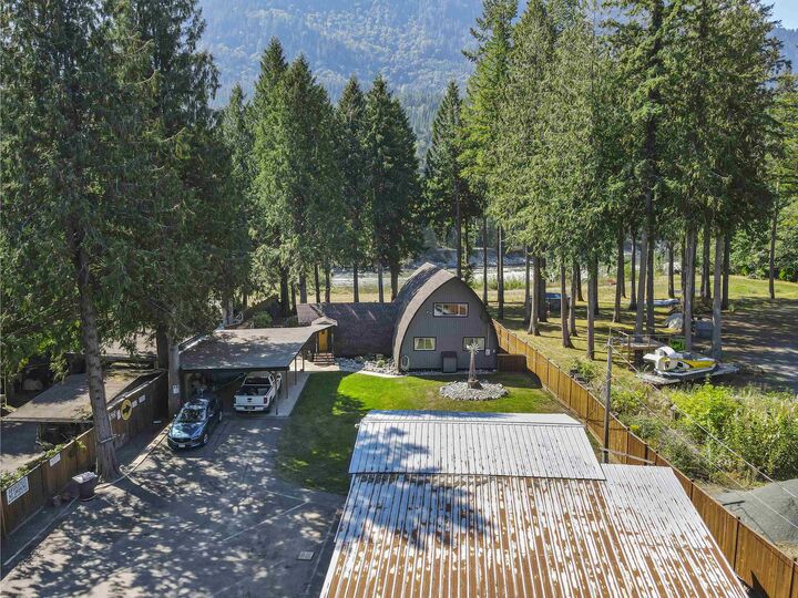 Photo de la propriété:  4235 Osborne Road  BC V4Z 1A6 