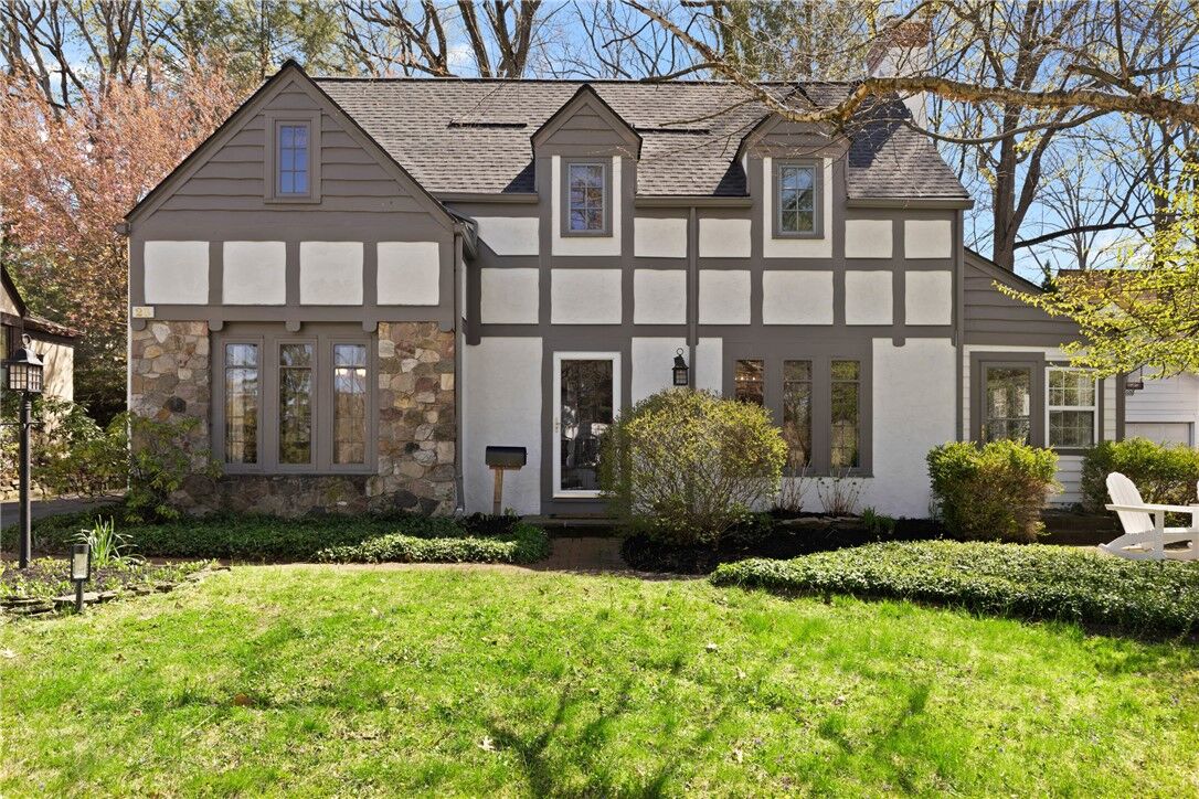 Property Photo:  23 Fair Oaks Drive  NY 14445 