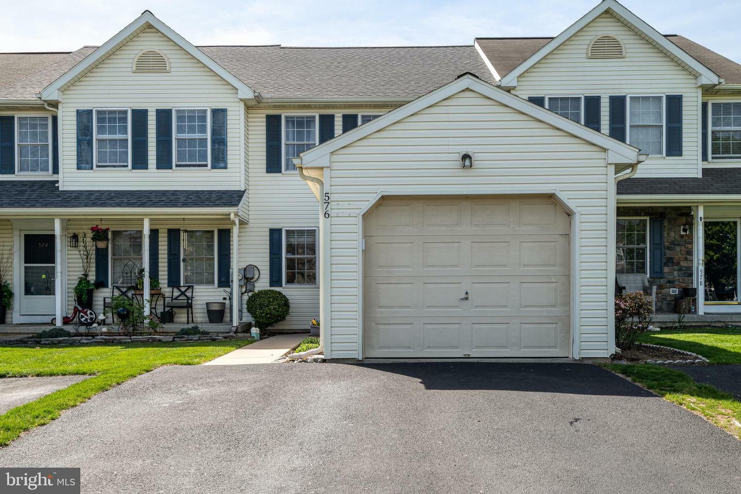 Property Photo: 576 Wood Duck Drive PA 17545