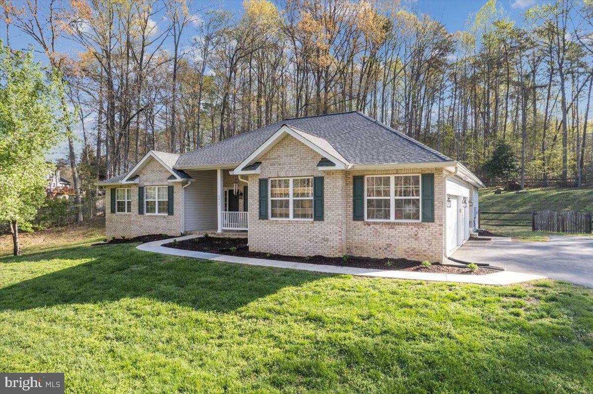 Property Photo: 6815 Interlude Place MD 20637
