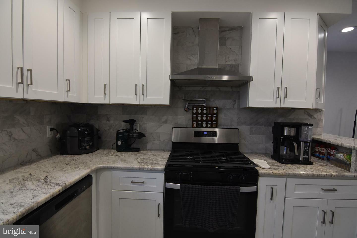 Property Photo: 4742 Shelmire Avenue PA 19136