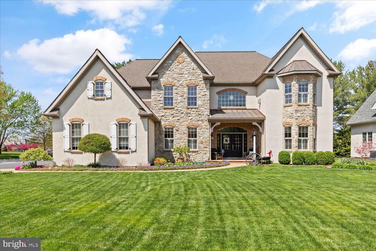 708 Goose Neck Drive  Lititz PA 17543 photo