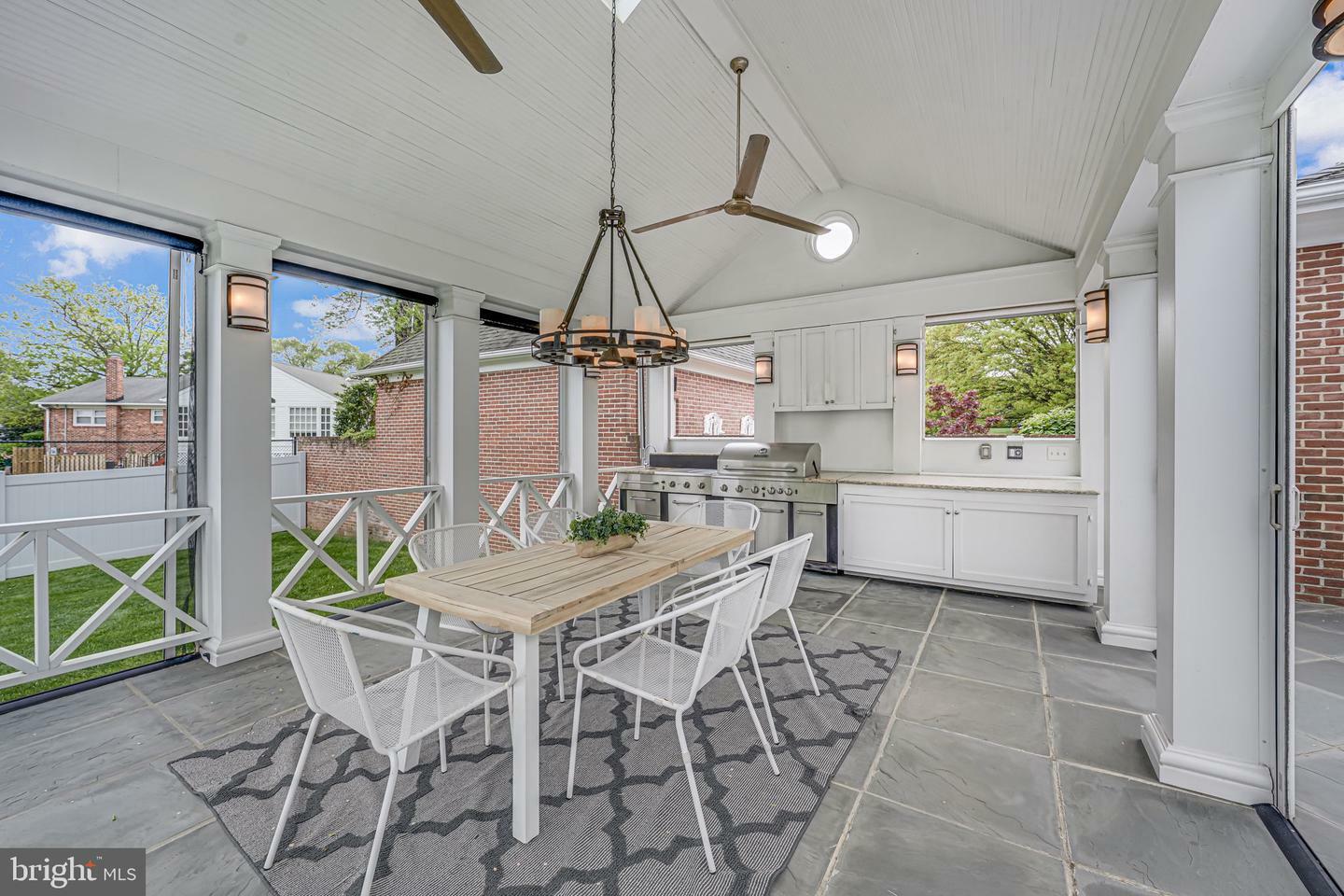 Property Photo: 1419 Janneys Lane VA 22302
