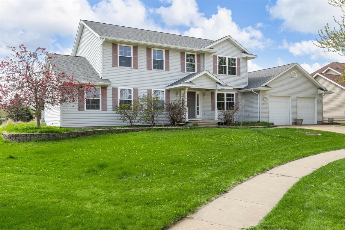 Property Photo: 485 Agate Circle IA 52302