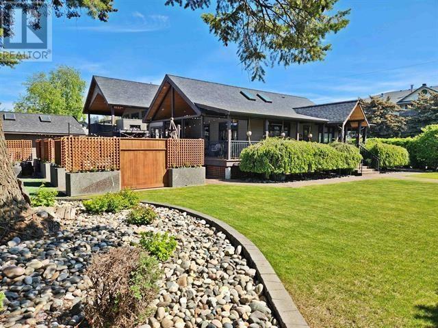 683 St Laurent Avenue  Quesnel BC V2J 2E5 photo