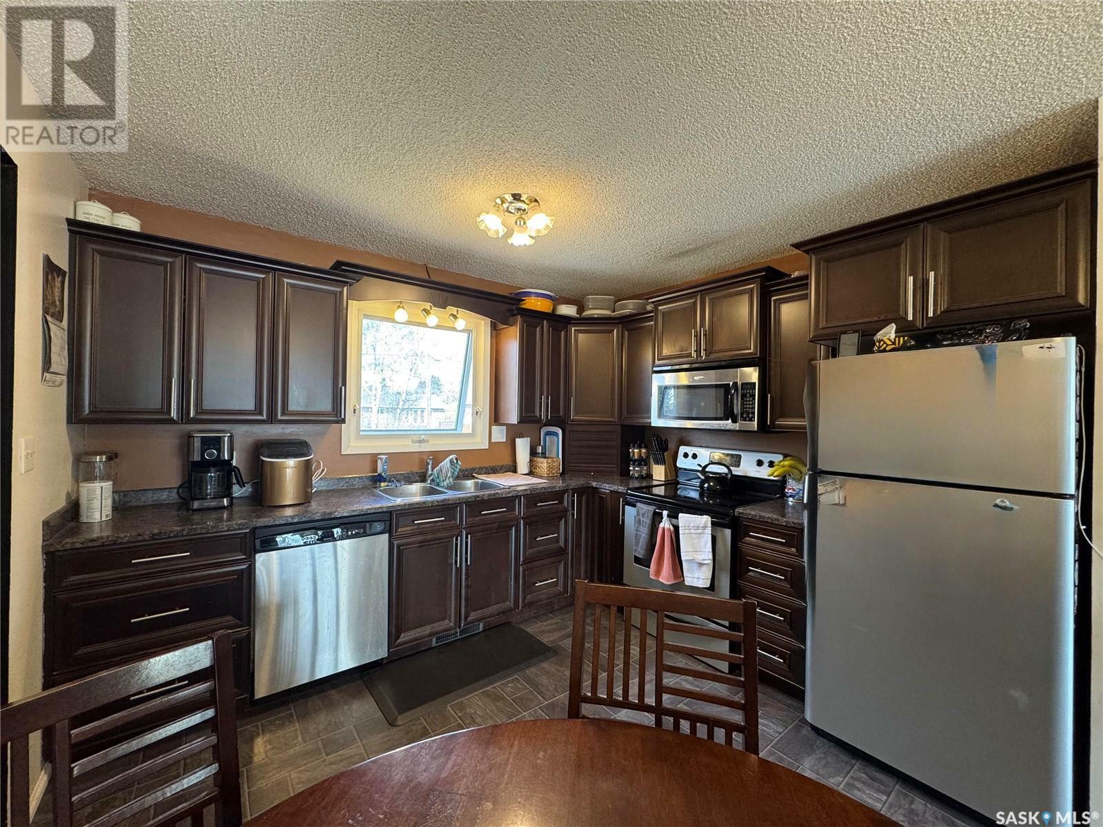 Property Photo: 320 1st Avenue E SK S0K 1N0