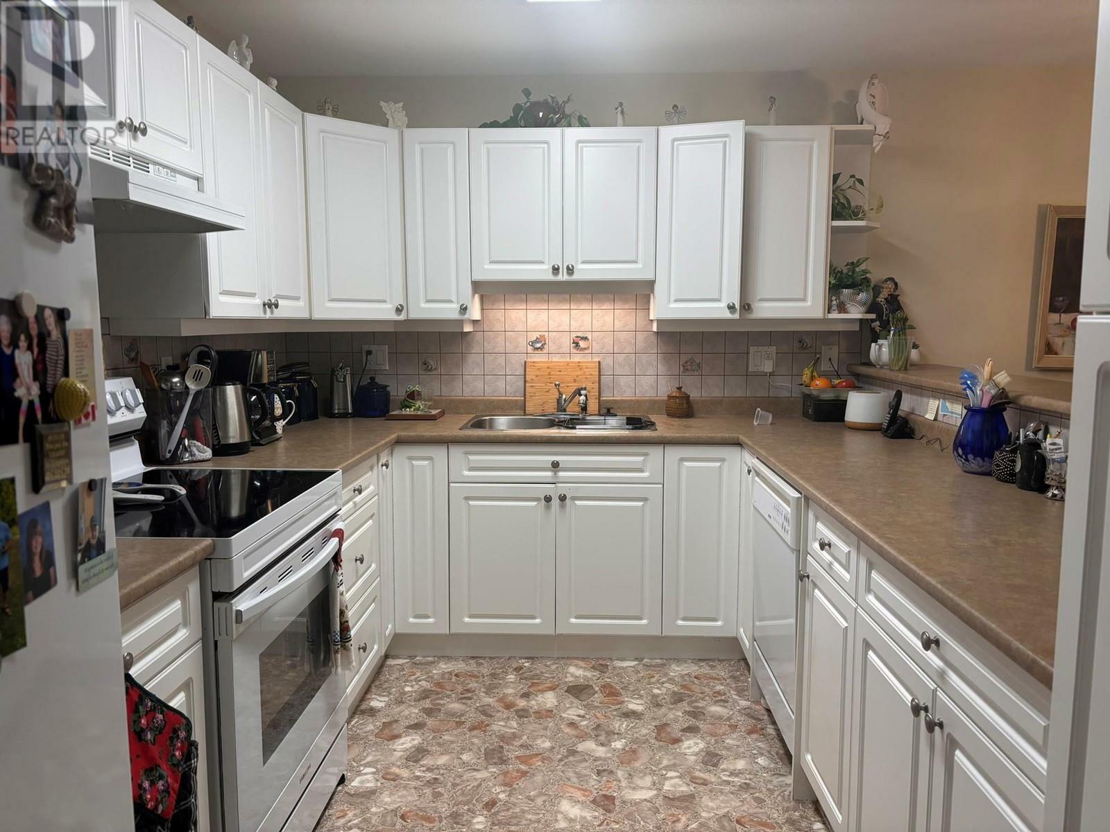 Property Photo: 2169 Flamingo Road 304 BC V2C 4J8