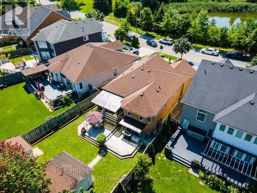 Property Photo: 30 Amanda Avenue ON L1M 1K4