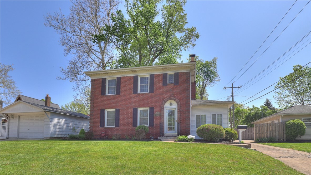 530 S Westlawn Avenue  Decatur IL 62522 photo