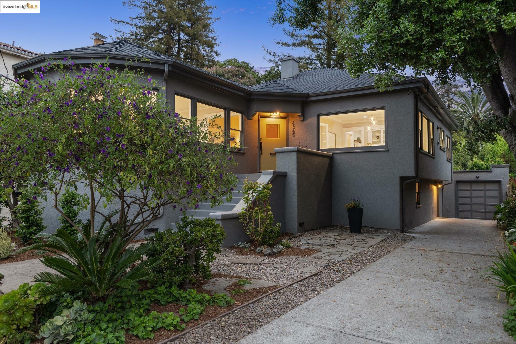 Property Photo: 6365 Florio St CA 94618