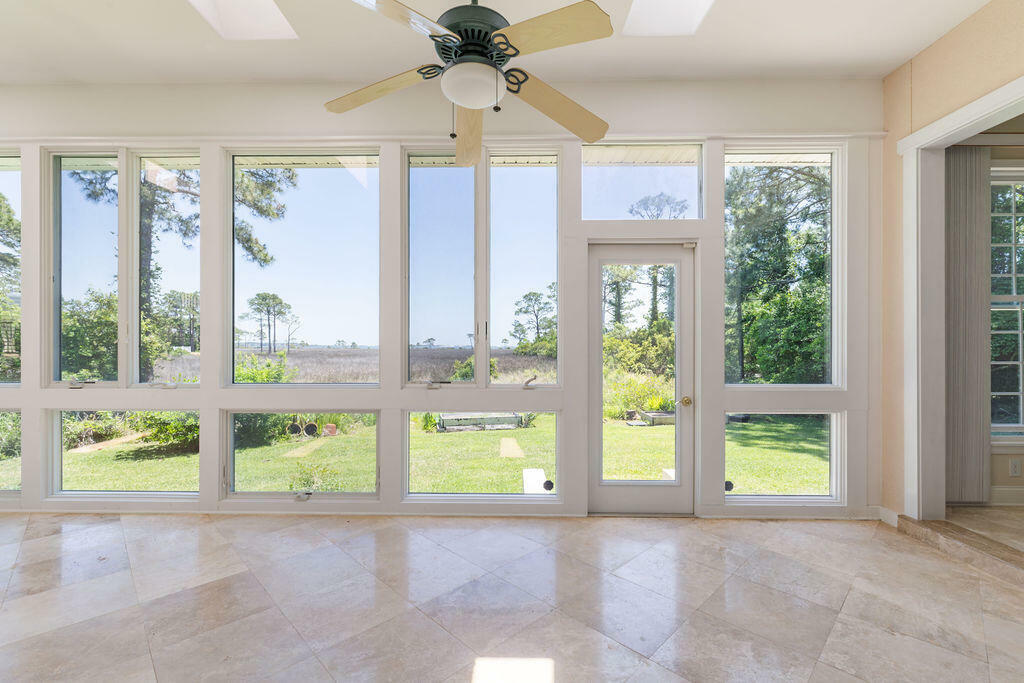 Property Photo: 421 Emerald Pointe Drive FL 32569