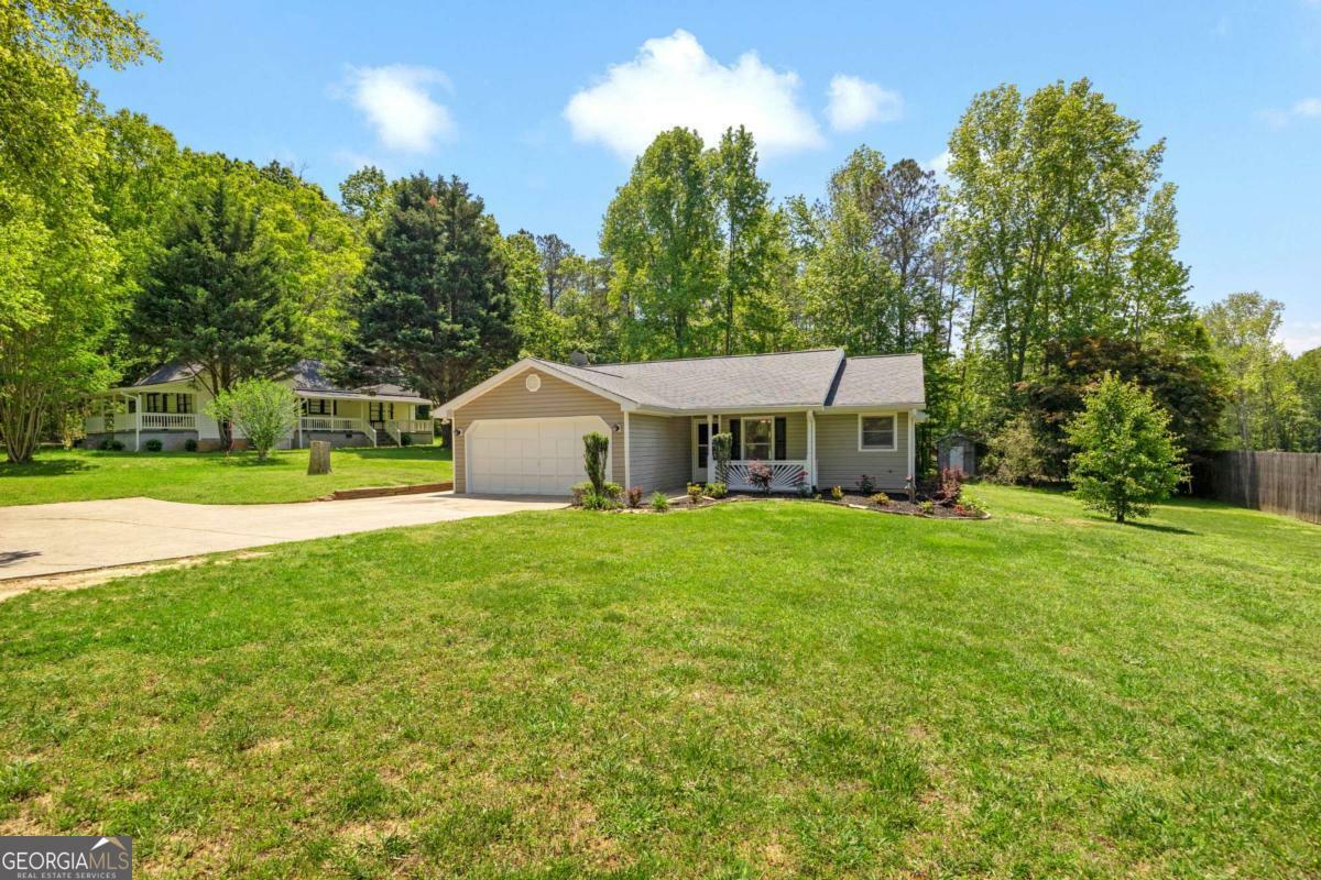 Property Photo: 2035 Mountain Road GA 30040