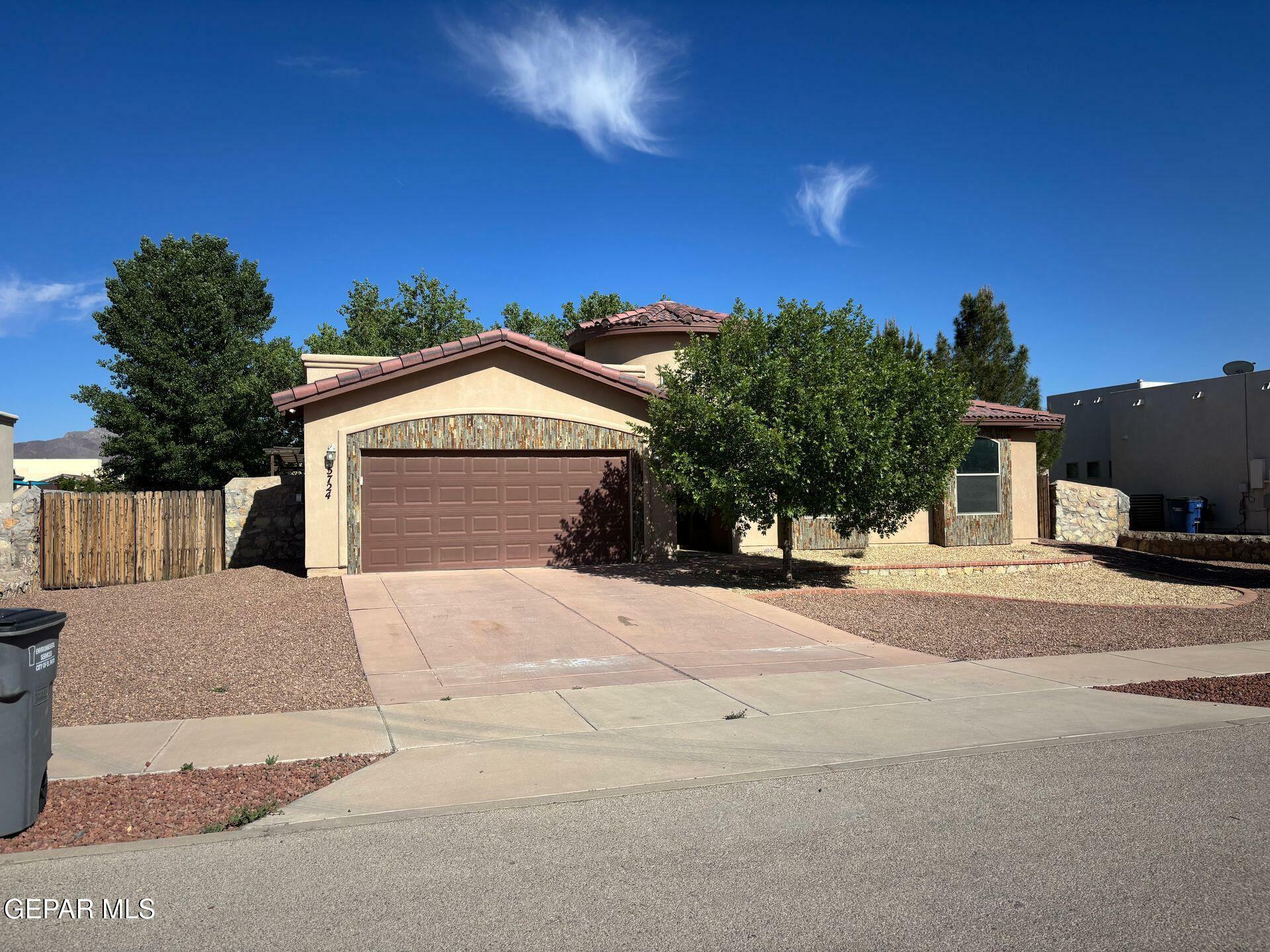 Property Photo: 5724 Valley Lilac Lane TX 79932