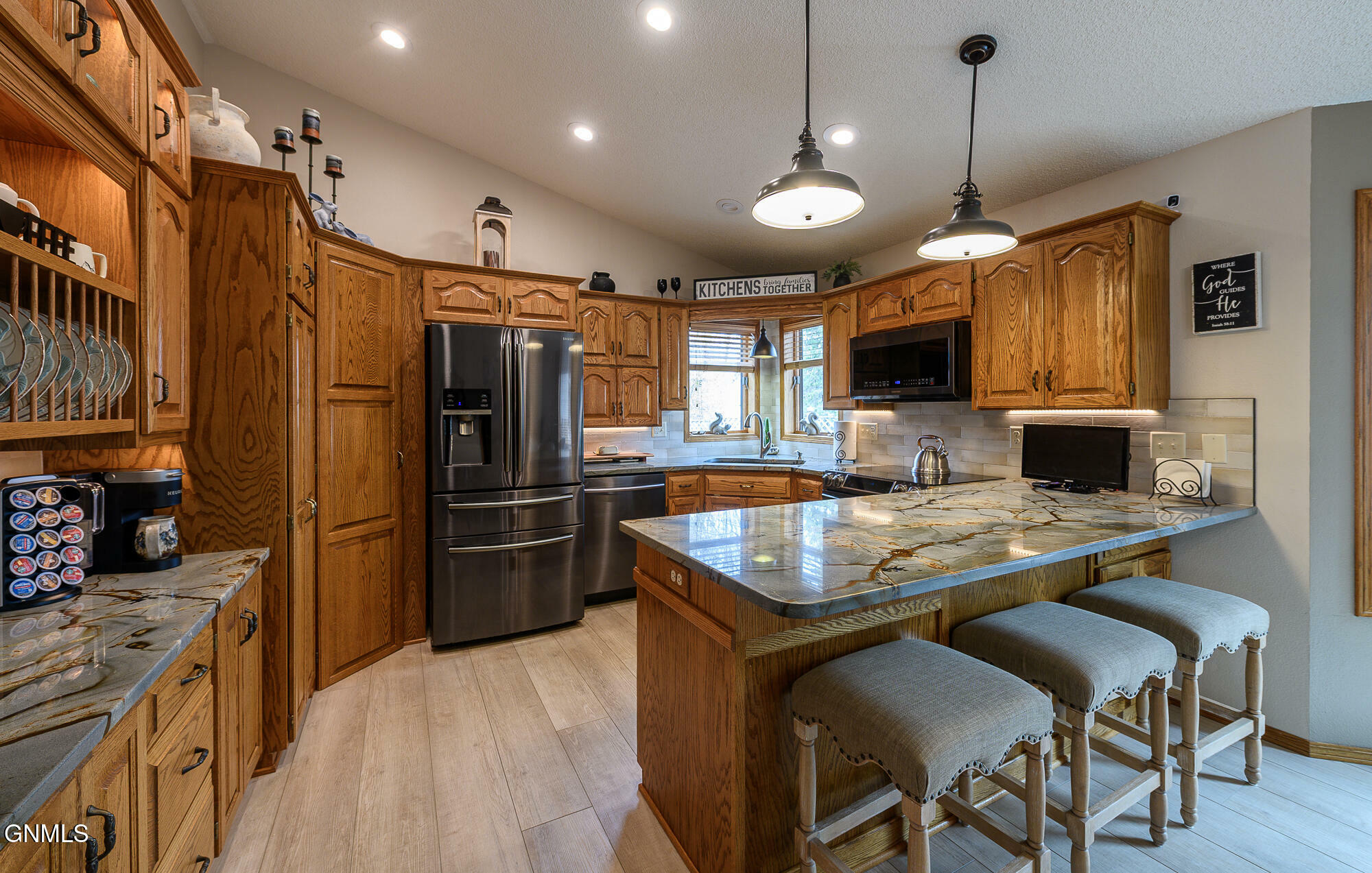 Property Photo: 3001 Homestead Drive ND 58503