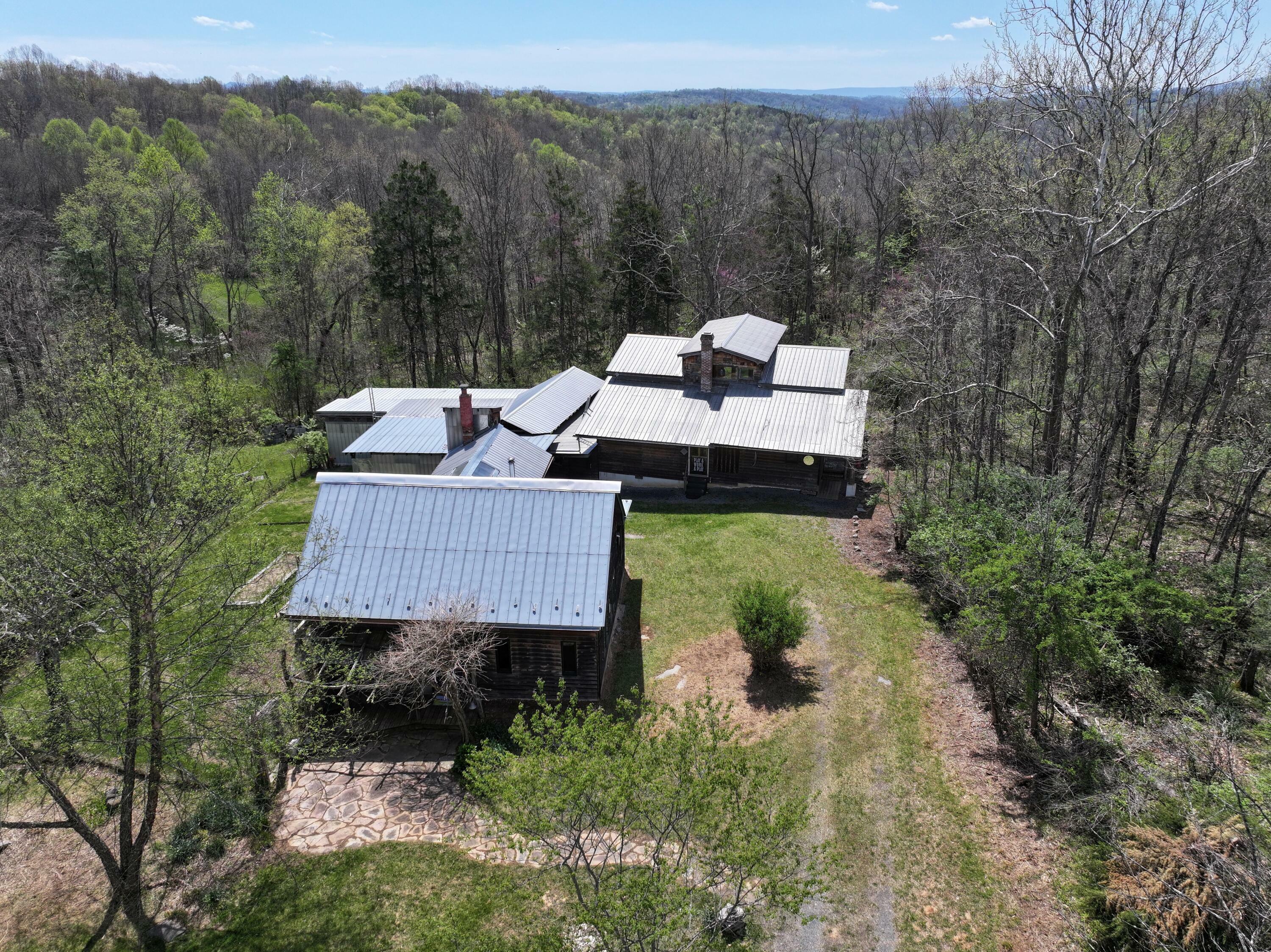 Property Photo: 323 Ravens Way WV 24970