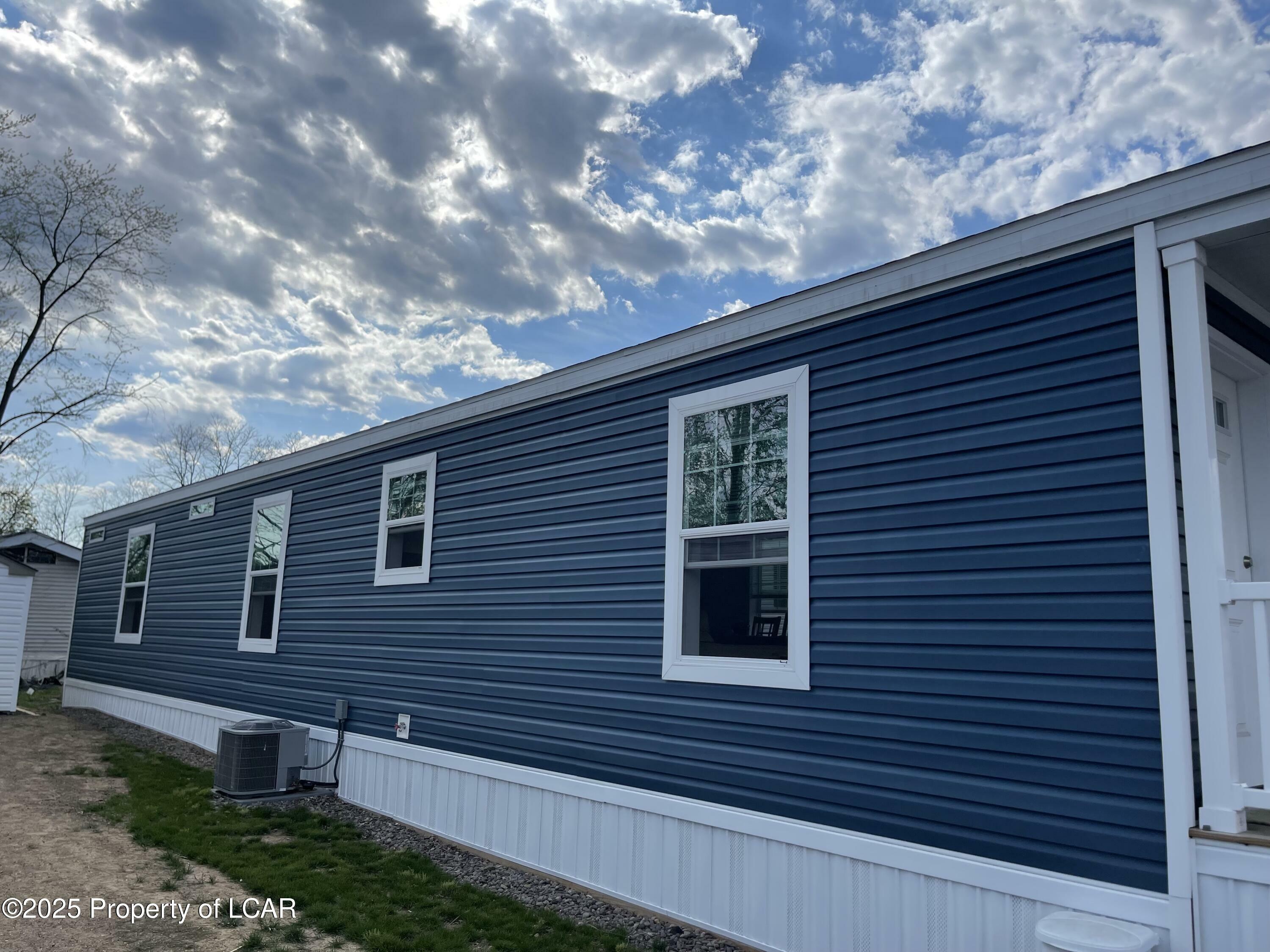 Property Photo: 199 Birchwood Village PA 18643