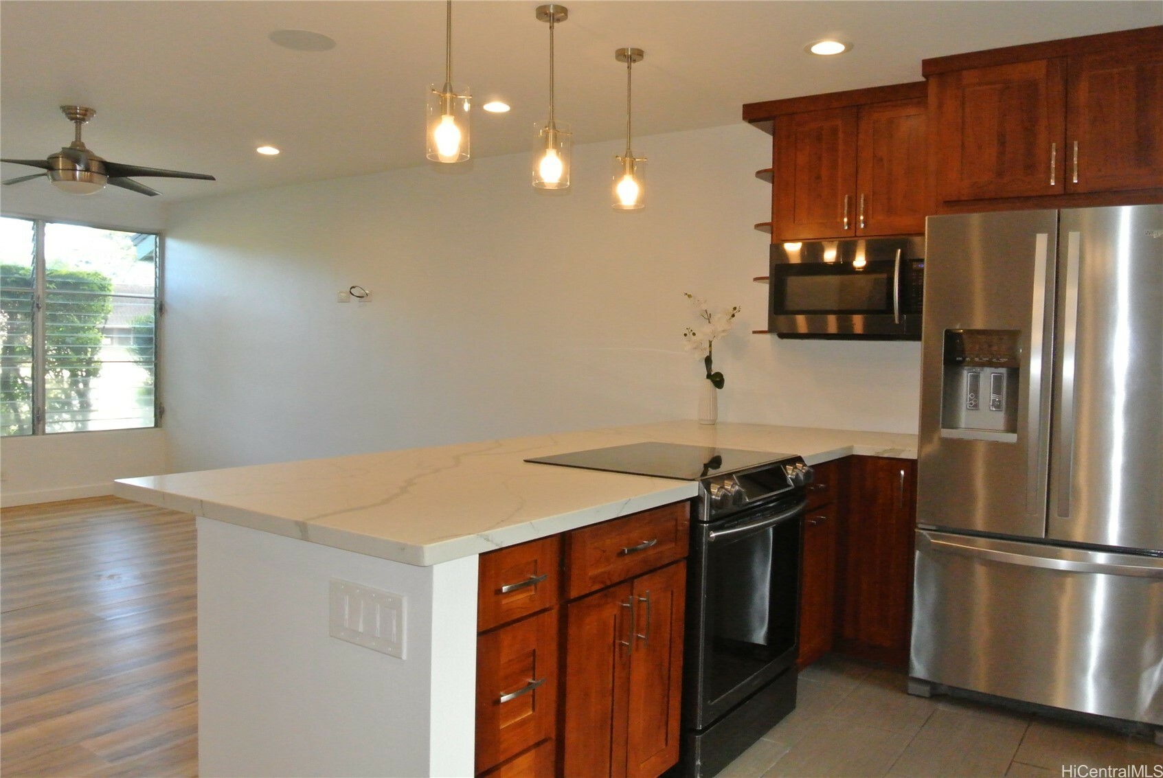 Property Photo: 1438 Hunakai Street 122 HI 96816