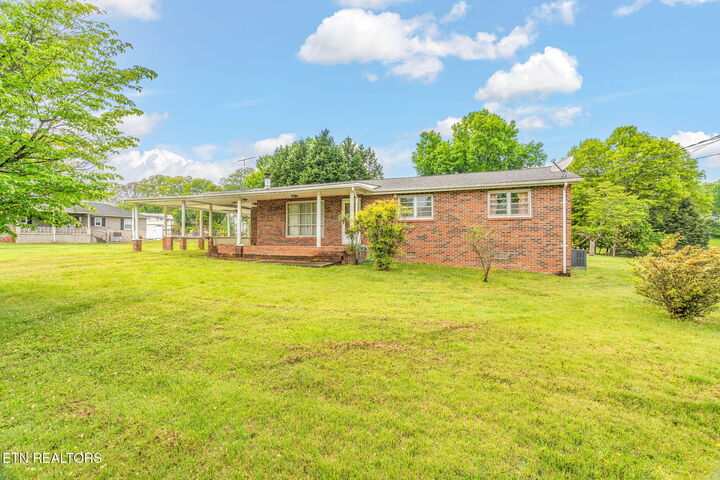 205 N Walker Ave  Rockwood TN 37854 photo