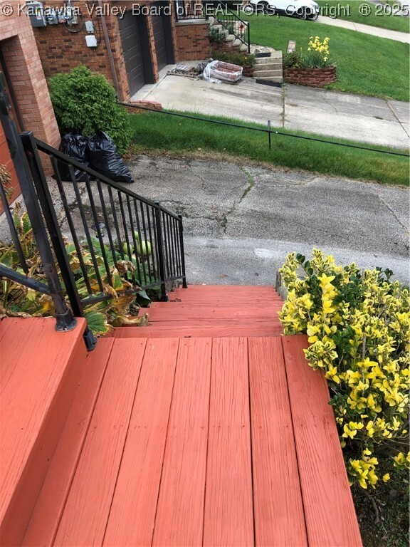 Property Photo: 1602 Ravinia Road WV 25314